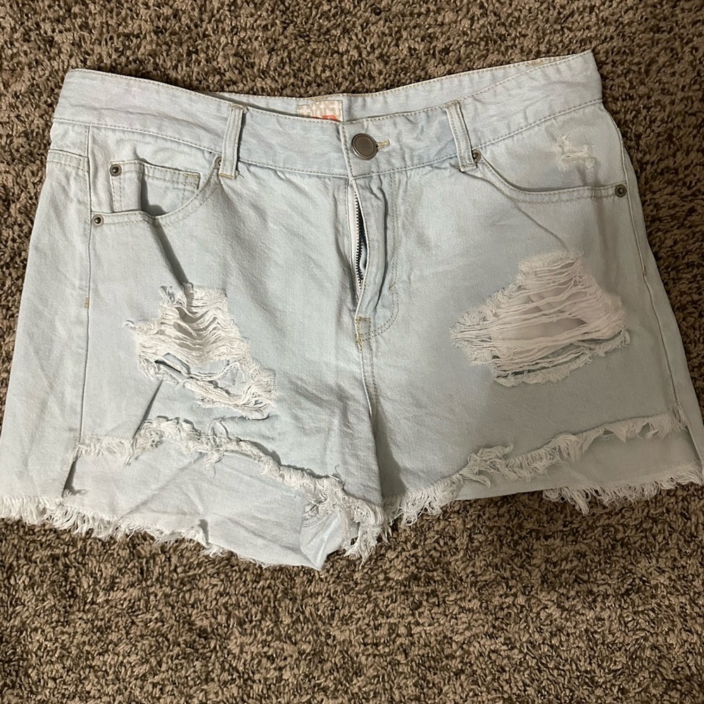Light wash distressed jean shorts. GB. Size 9 junior